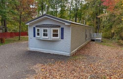 987 W MapleCrest Drive, Sanford, MI 48657