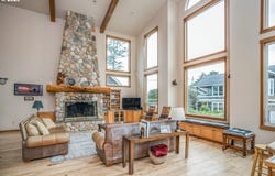 163 W 1ST ST, Cannon Beach, OR 97110