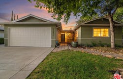 23445 Sylvan St, Woodland Hills, CA 91367
