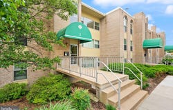 7 CANTERBURY SQUARE, ALEXANDRIA, VA 22304