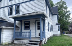 32-34 Linnell Street, Plainfield, CT 06354