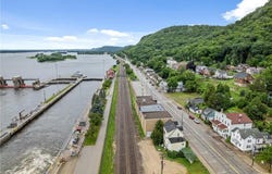 305 N Main Street, Alma, WI 54610