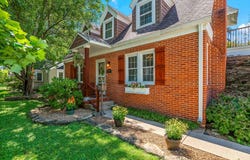 626 E Kingsbury Street, Springfield, MO 65807