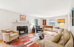 131 Oakhurst Road, Cape Elizabeth, ME 04107