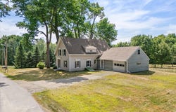 40 Stage Road, Hermon, ME 04401