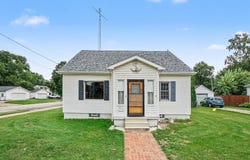 401 S Center Street, Hartford, MI 49057