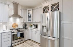 9421 N Gower Avenue, Kansas City, MO 64154