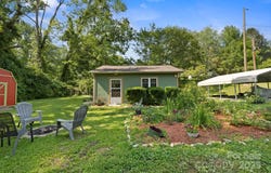 32 Roberts Street, Fletcher, NC 28732