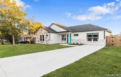 5882 CASTLE RUN, San Antonio, TX 78218-4135