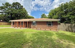 143 Durby Ln, Dothan, AL 36305