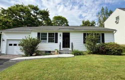 32 Albe Drive, Bennington, VT 05201