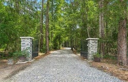 132 PINE OAK Drive, Covington, LA 70433