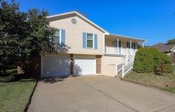 16704 52nd Street S, Independence, MO 64055