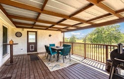 177 Lakeview, La Vernia, TX 78121