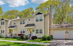13 Rutledge Commons, Yaphank, NY 11980