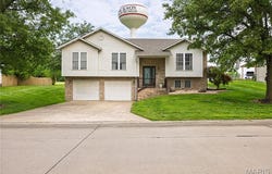 781 N West Lane, Jackson, MO 63755