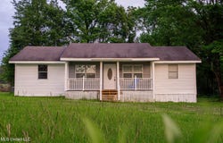 136 Peggy Drive, Florence, MS 39073