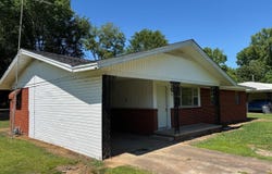 128 Cloverdale Blvd, Searcy, AR 72143