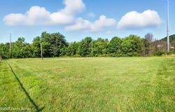 370 Octagon Ave, Louisville, KY 40229