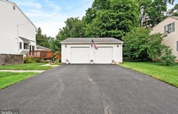 140 GRANDVIEW AVENUE, HAMILTON, NJ 08620