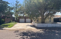 208 2nd Street, Farwell, TX 79325