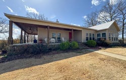 150 Pumpkin Town Road, Pangburn, AR 72121