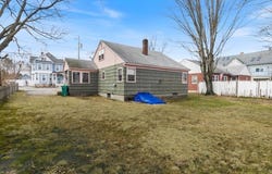 234 Foster St, Lowell, MA 01851
