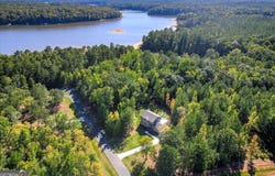 1021 Pointe S, Tignall, GA 30668