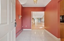 1102C Ridgefield Cir, Clinton, MA 01510