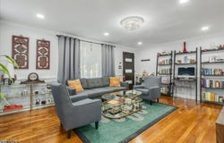 36 Woodcrest Cir, Springfield Twp., NJ 07081-1517
