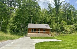 409 Freeman Branch Road, East Bernstadt, KY 40729