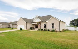 150 Spry Way, Killen, AL 35645