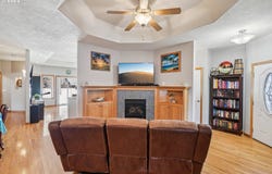724 LOST LN, Keizer, OR 97303