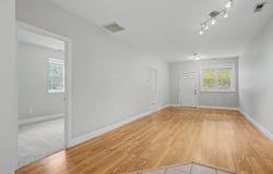 95 Court Street, Exeter, NH 03833