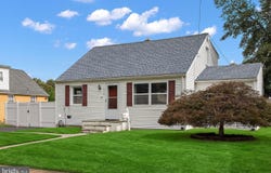 215 DECALB AVE, WILMINGTON, DE 19804