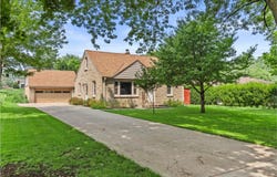 1005 Garvens Ave, Brookfield, WI 53005
