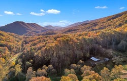 437 Still House Hollow Rd, Saltville, VA 24370-3167
