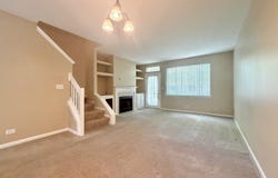 51 S Oakhurst Drive, Aurora, IL 60504