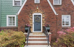 17531 Daleview Drive, Lakewood, OH 44107