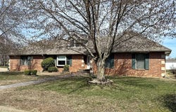 2004 N Lynn Street, Nevada, MO 64772