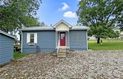 26684 Waterview Drive, Warsaw, MO 65355