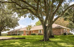 2900 Indian Paint Brush Road, Brenham, TX 77833