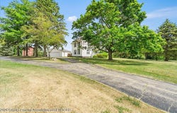 13696 N River Highway, Grand Ledge, MI 48837