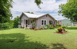 912 N Main Street, Meridian, TX 76665