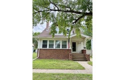 566 4th St SW, Huron, SD 57350