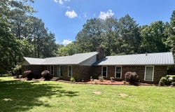 102 Club House Drive, Bald Knob, AR 72010