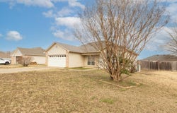 7 Moonlight Cove, Ward, AR 72176