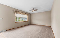 1028 W Meadows, FREEPORT, IL 61032