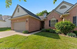 552 Snowfall Court, Howell, MI 48843