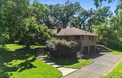 1105 White Oak Drive, South Bend, IN 46617